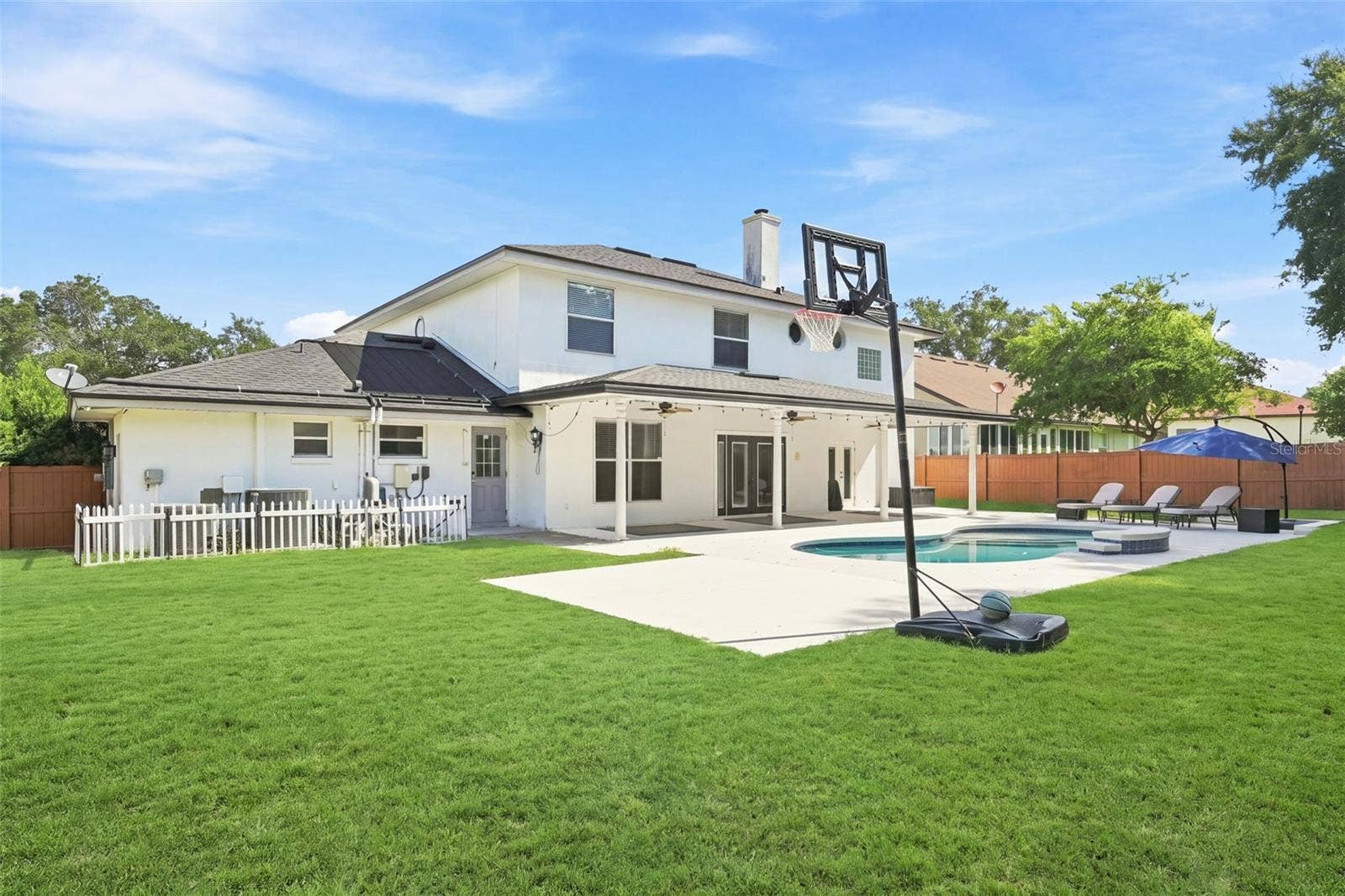 1349 VALLEY PINE CIRCLE, Apopka, FL 32712 Oversized backyard with basketball pad