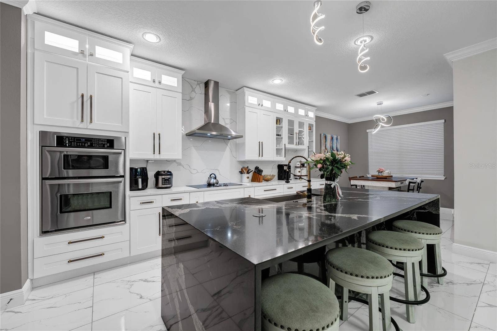 8806 TATARA STREET, Orlando, FL 32836 8806 TATARA STREET, Orlando, FL 32836