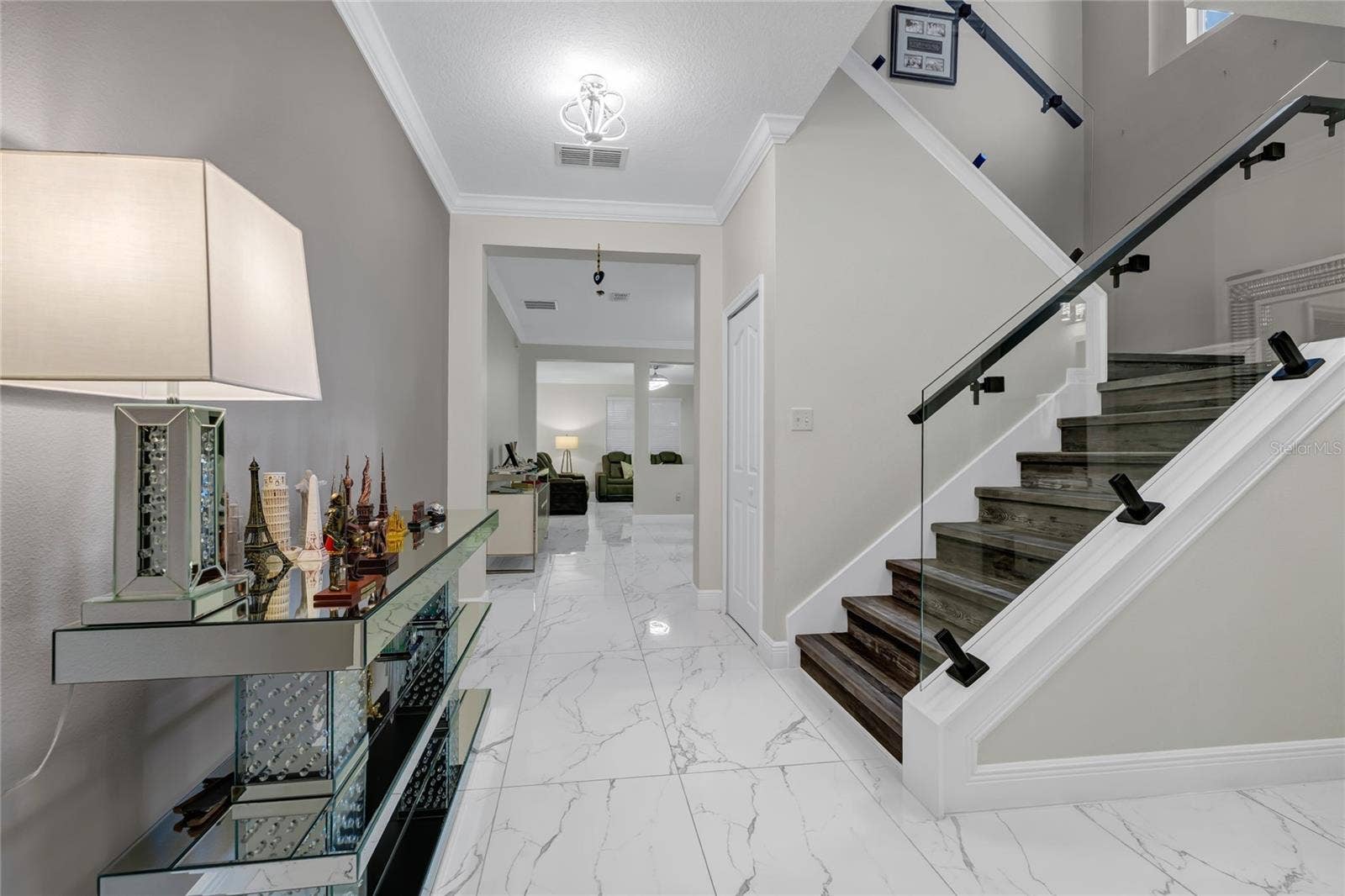 8806 TATARA STREET, Orlando, FL 32836 8806 TATARA STREET, Orlando, FL 32836