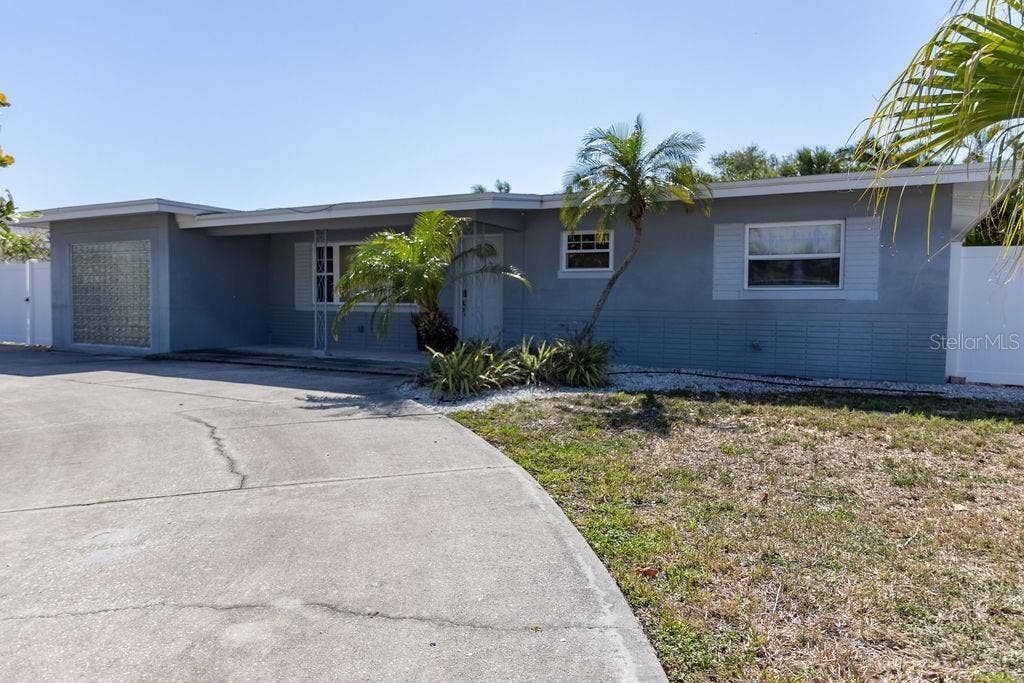 10126 E 4TH STREET E, Treasure Island, FL 33706 10126 E 4TH STREET E, Treasure Island, FL 33706