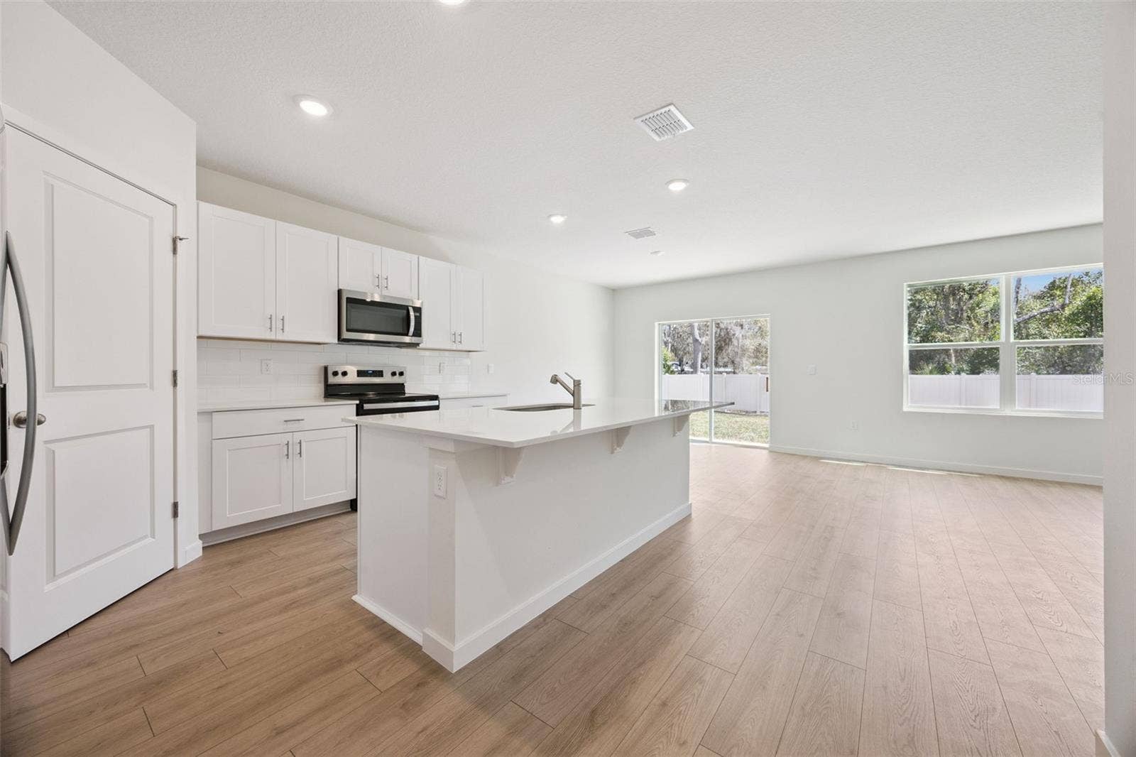 4040 BRADBURY WAY, Sanford, FL 32773 4040 BRADBURY WAY, Sanford, FL 32773