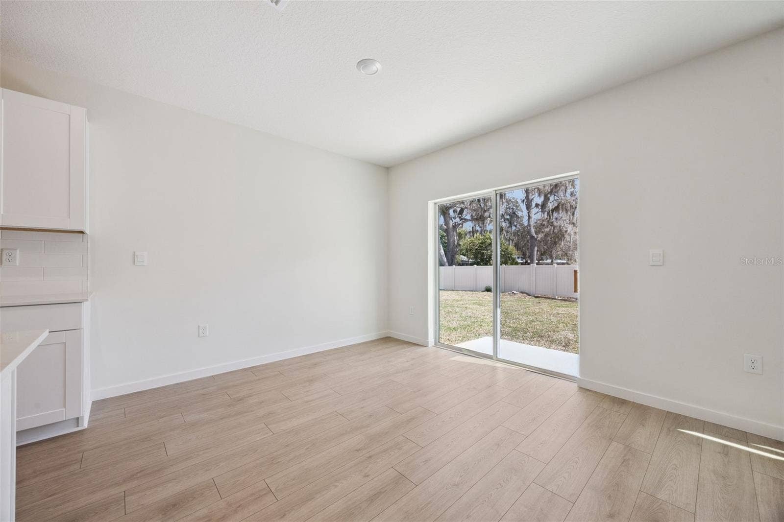 4040 BRADBURY WAY, Sanford, FL 32773 4040 BRADBURY WAY, Sanford, FL 32773