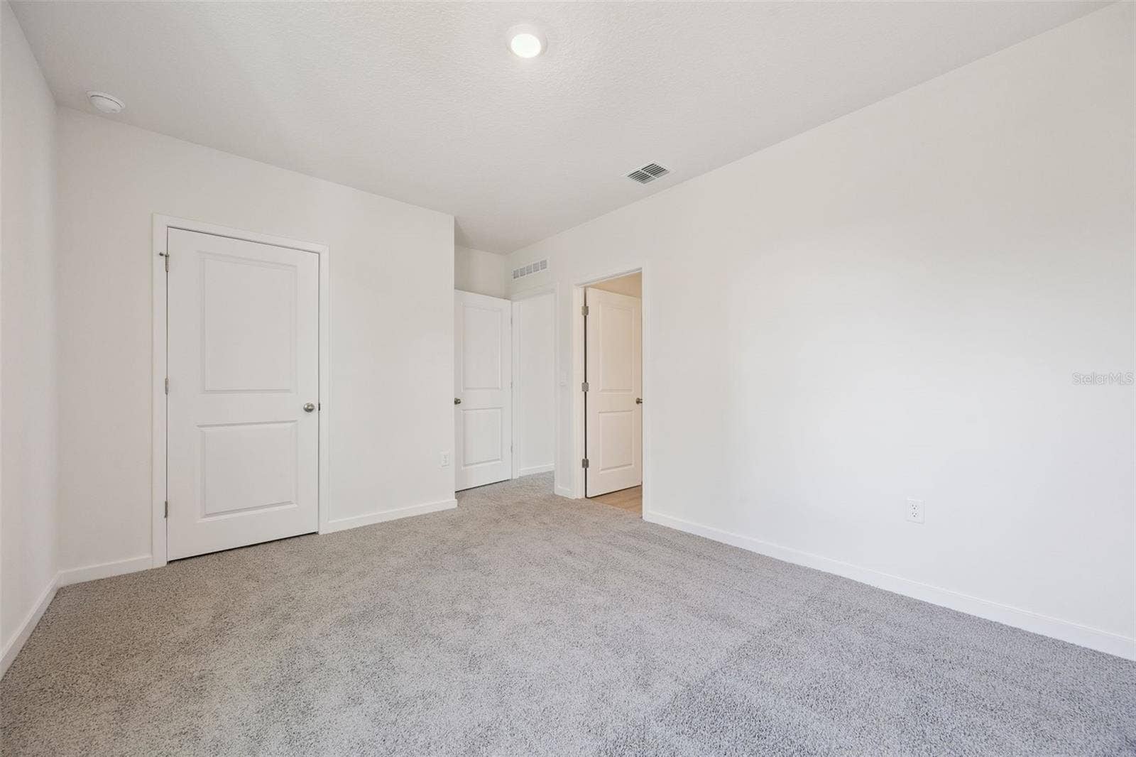 4040 BRADBURY WAY, Sanford, FL 32773 4040 BRADBURY WAY, Sanford, FL 32773