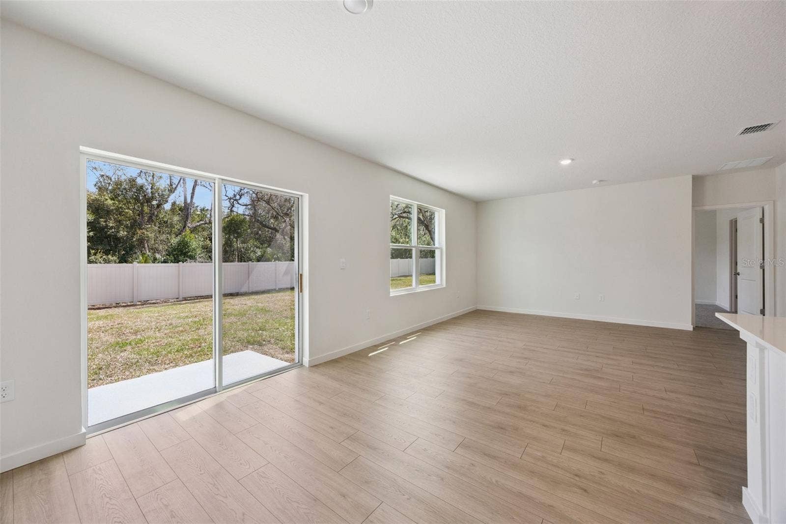 4040 BRADBURY WAY, Sanford, FL 32773 4040 BRADBURY WAY, Sanford, FL 32773