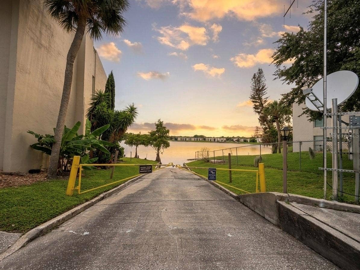 554 ORANGE DRIVE, #15, Altamonte Springs, FL 32701