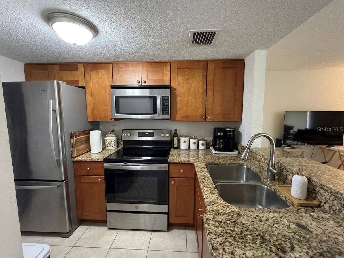 554 ORANGE DRIVE, #15, Altamonte Springs, FL 32701