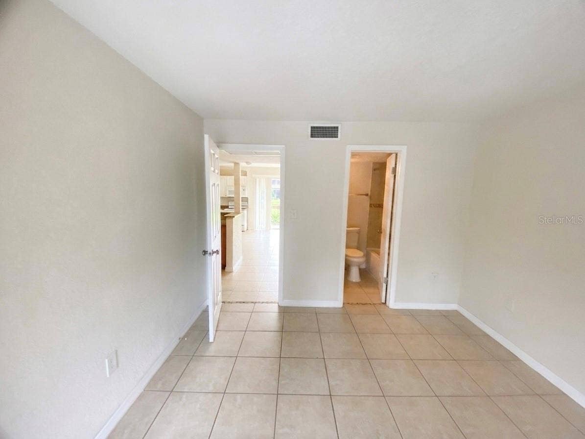 554 ORANGE DRIVE, #15, Altamonte Springs, FL 32701