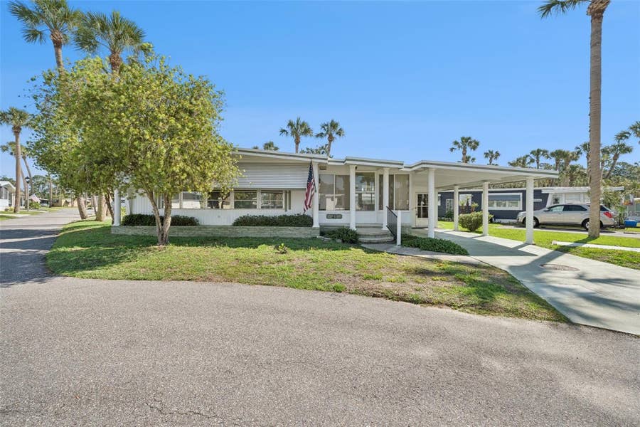 Property photo for 43 SABAL PALM CIRCLE, Eustis, FL