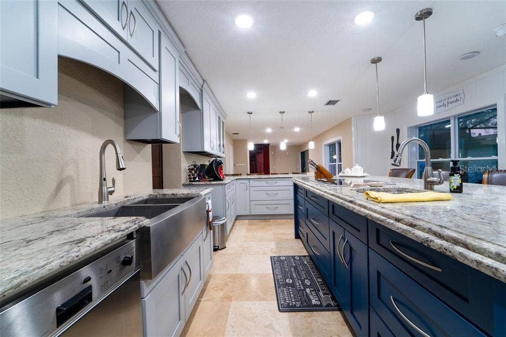 4627 WOODLOT COURT, Orlando, FL 32835 4627 WOODLOT COURT, Orlando, FL 32835