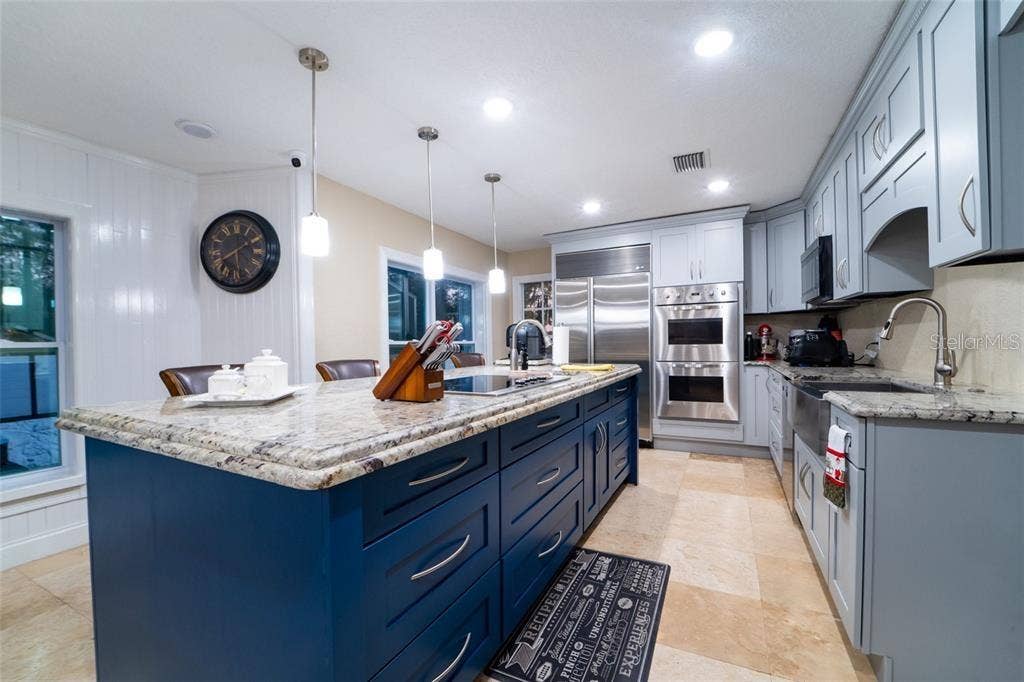 4627 WOODLOT COURT, Orlando, FL 32835 4627 WOODLOT COURT, Orlando, FL 32835