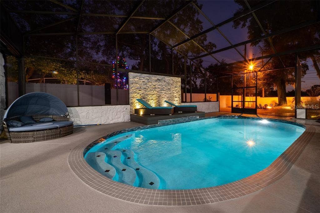 4627 WOODLOT COURT, Orlando, FL 32835 4627 WOODLOT COURT, Orlando, FL 32835