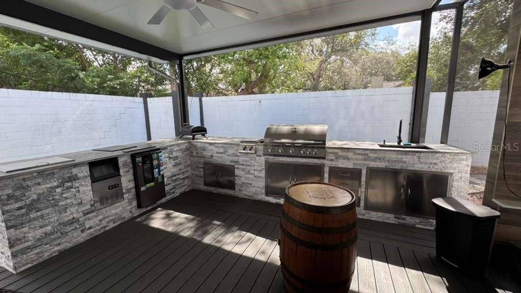 4627 WOODLOT COURT, Orlando, FL 32835 4627 WOODLOT COURT, Orlando, FL 32835