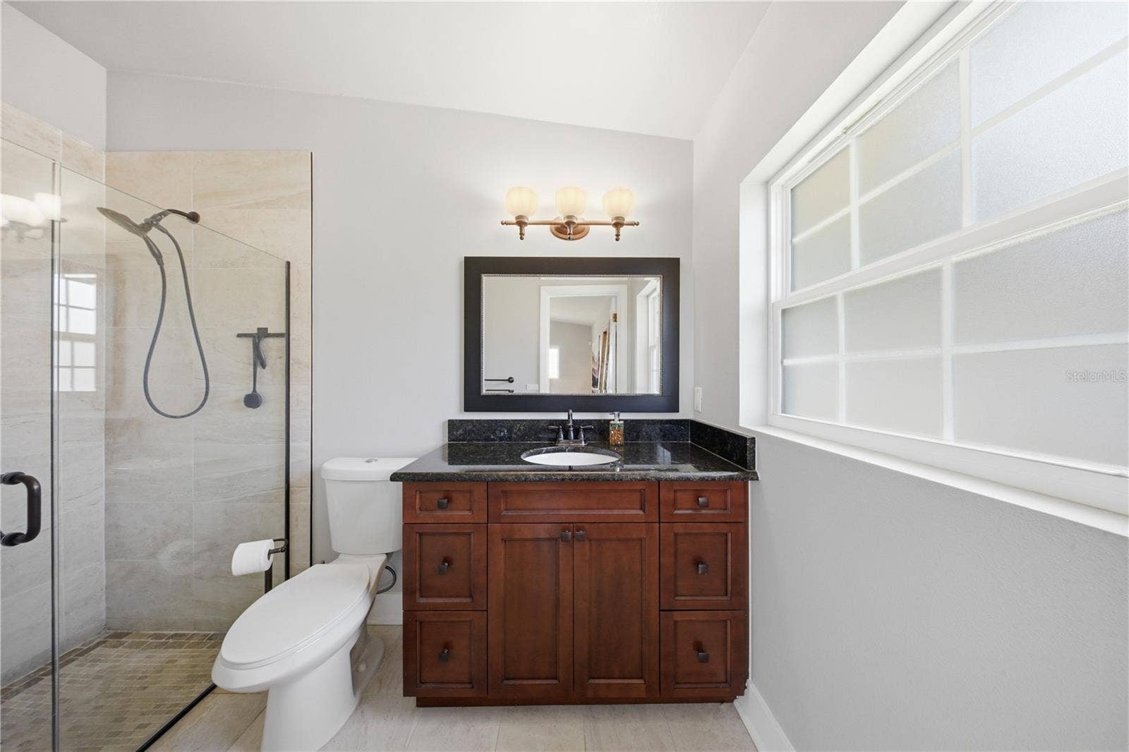 5716 MOONLIGHT CIRCLE, Orlando, FL 32839 Master Bath