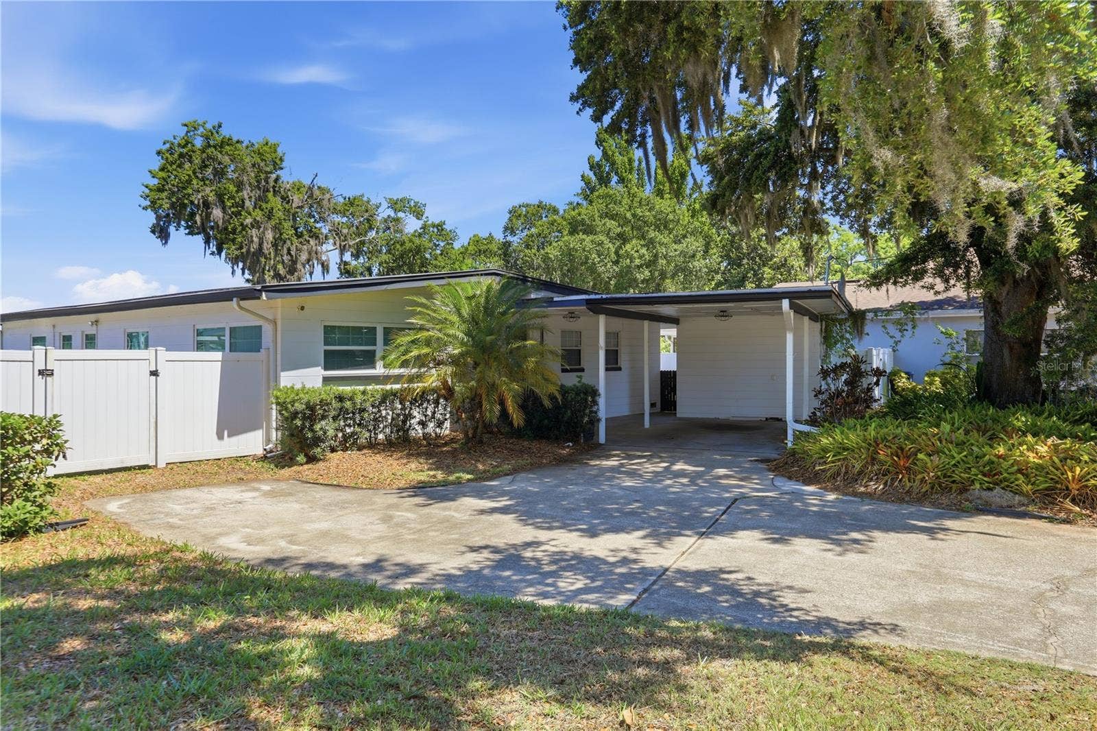 5716 MOONLIGHT CIRCLE, Orlando, FL 32839 5716 MOONLIGHT CIRCLE, Orlando, FL 32839