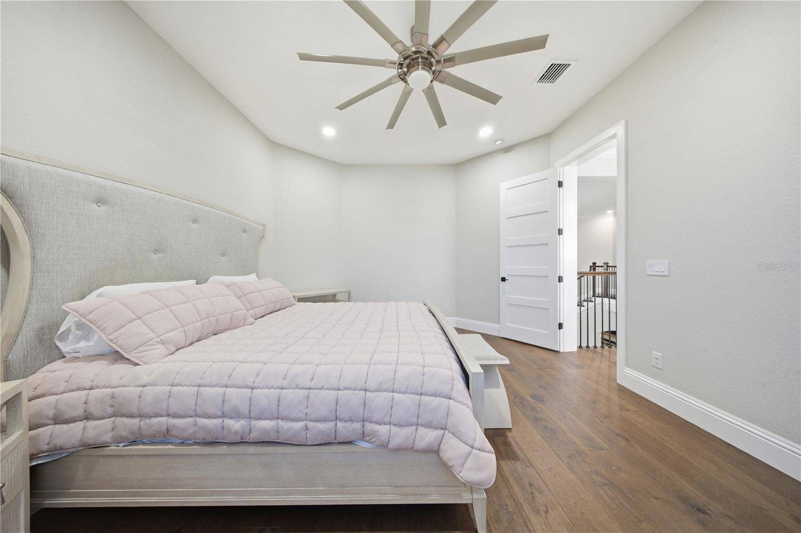 4303 ISABELLA CIRCLE, Windermere, FL 34786 4303 ISABELLA CIRCLE, Windermere, FL 34786