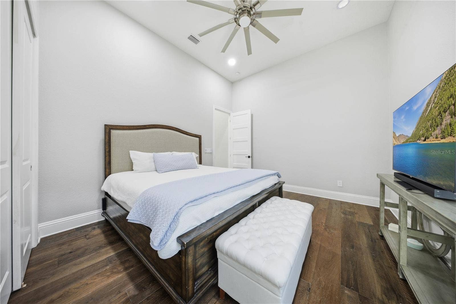 4303 ISABELLA CIRCLE, Windermere, FL 34786 4303 ISABELLA CIRCLE, Windermere, FL 34786