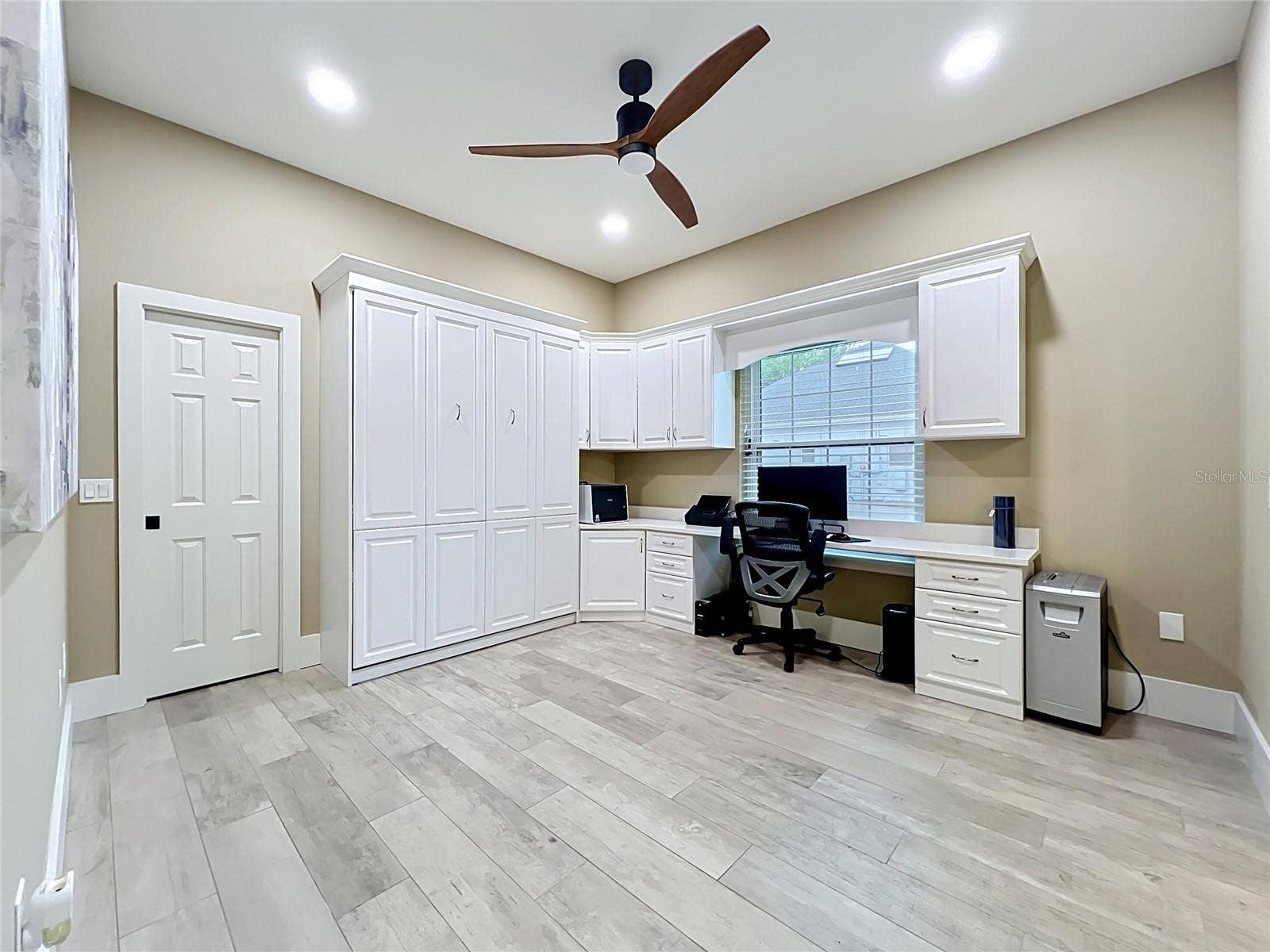 34449 PARKVIEW AVENUE, Eustis, FL 32736