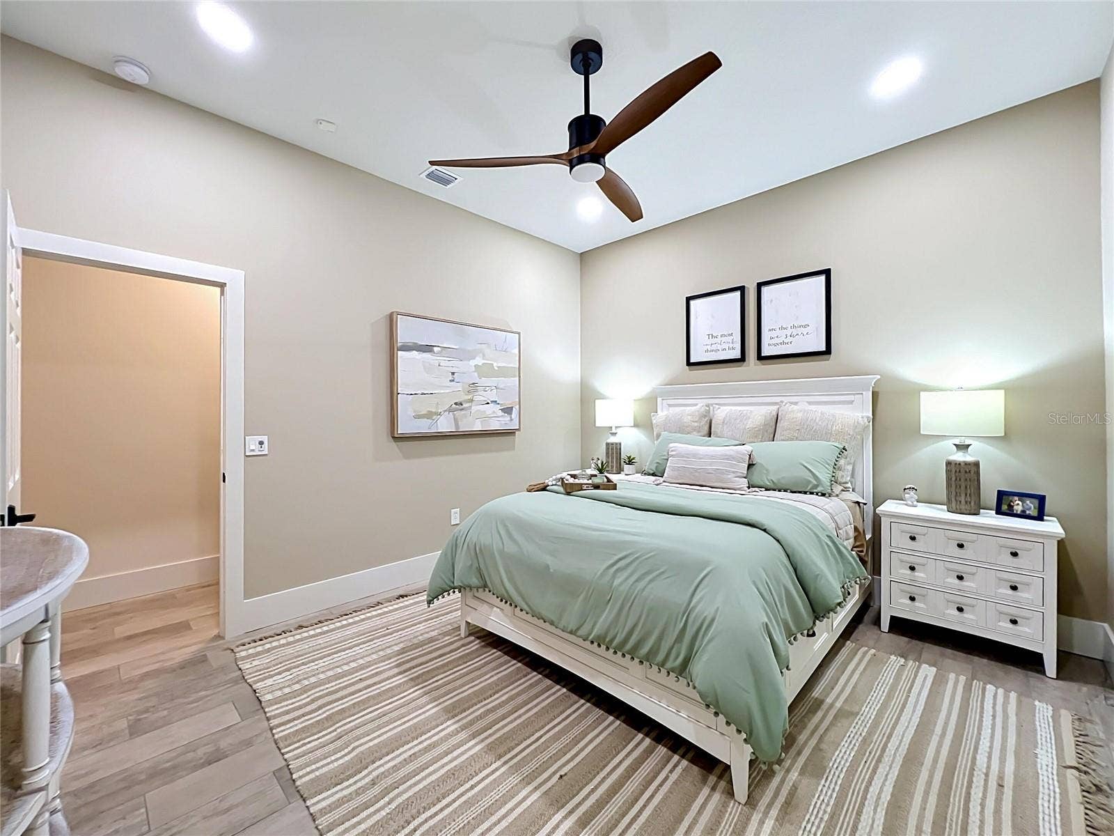 34449 PARKVIEW AVENUE, Eustis, FL 32736