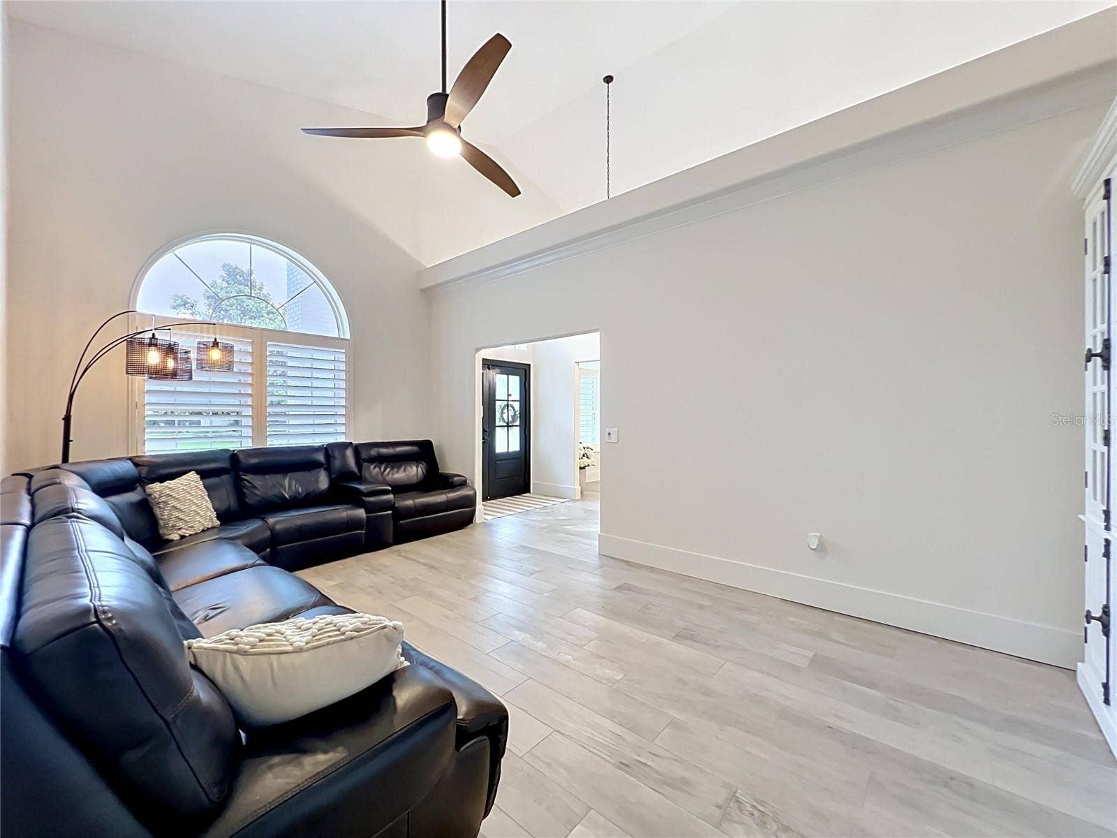 34449 PARKVIEW AVENUE, Eustis, FL 32736