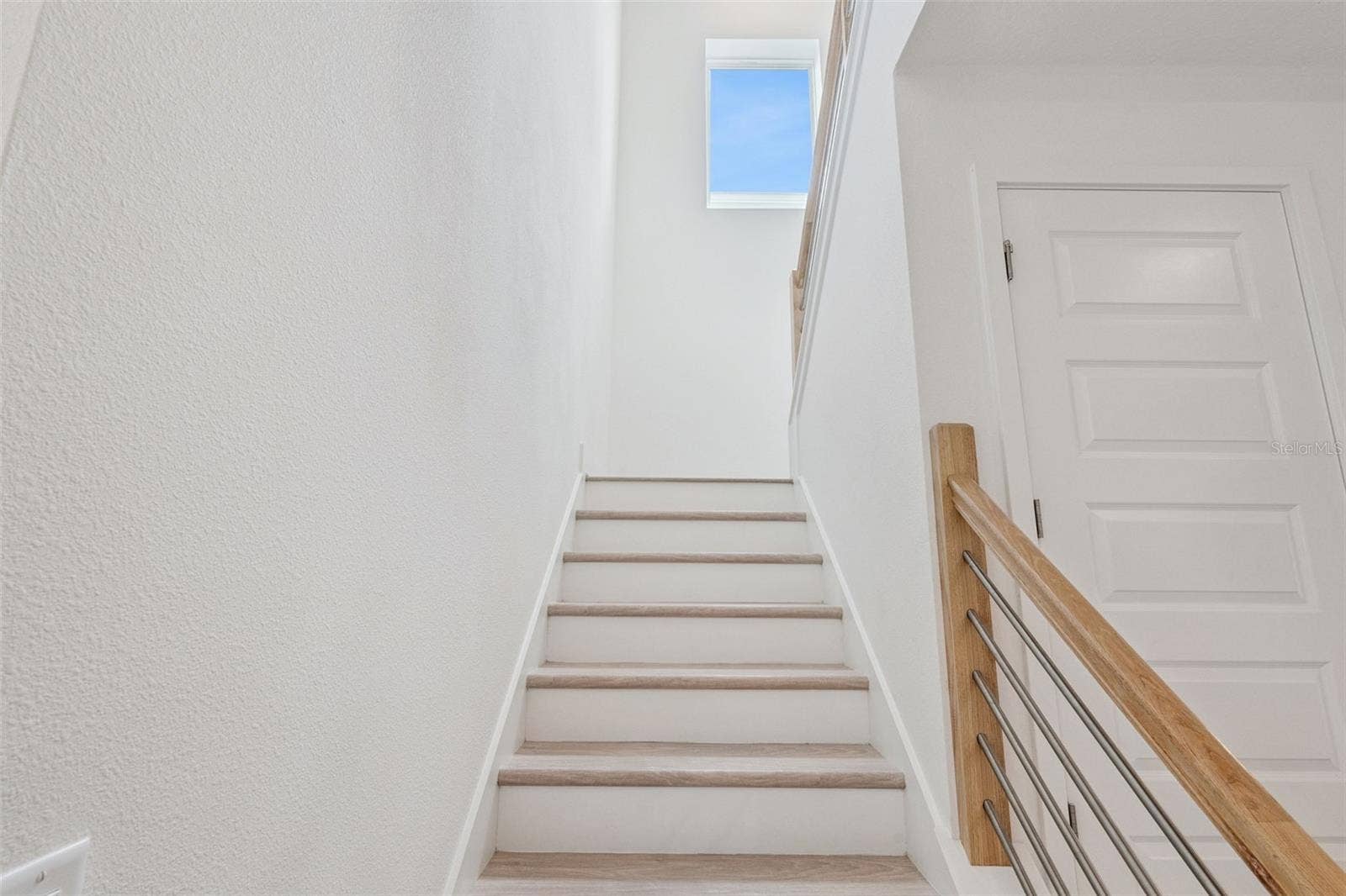 17422 HONEYBELL TANGELO COURT, Winter Garden, FL 34787 Staircase