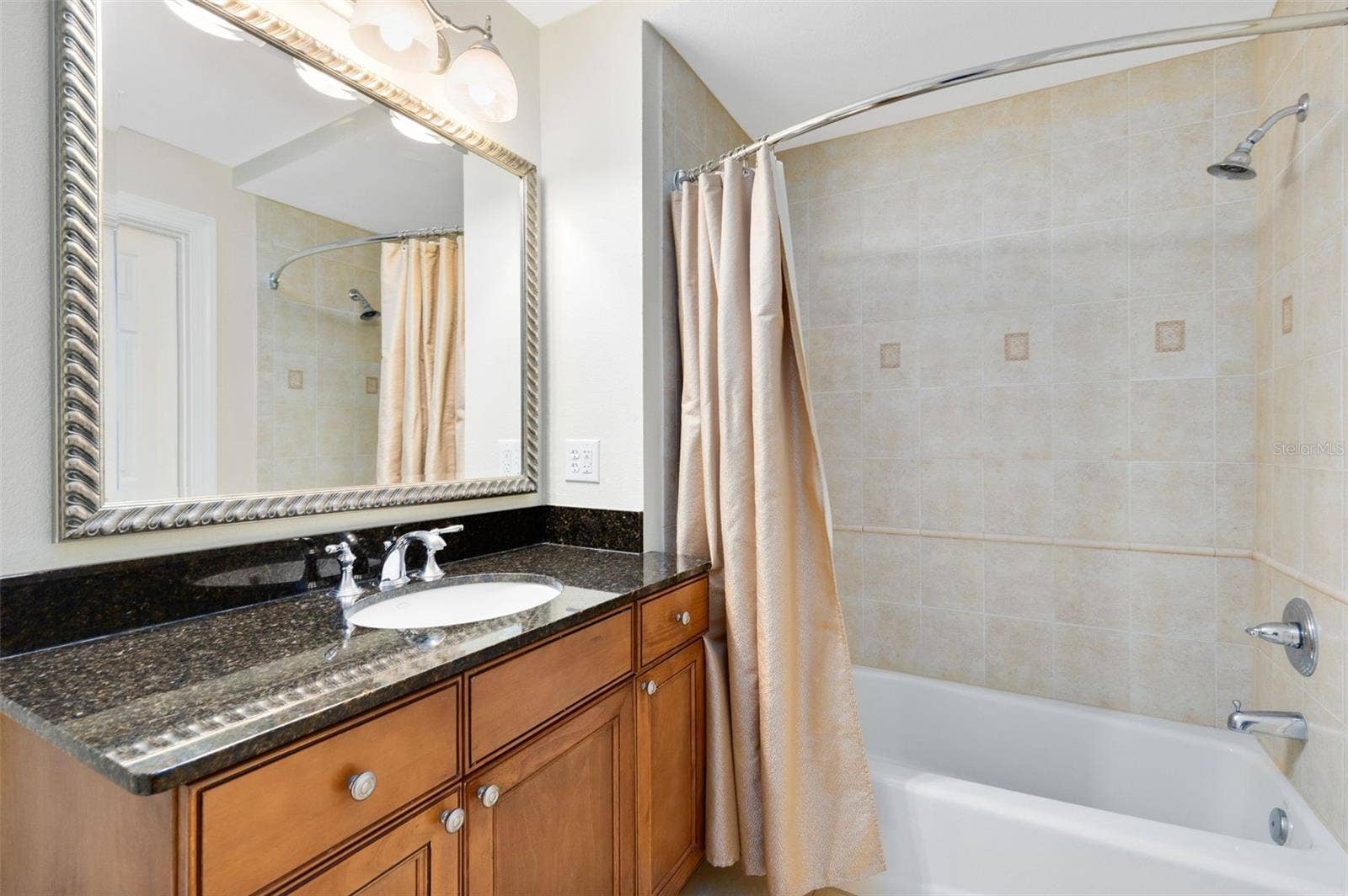 1360 CENTRE COURT RIDGE DRIVE, #201, Reunion, FL 34747 1360 CENTRE COURT RIDGE DRIVE, #201, Reunion, FL 34747