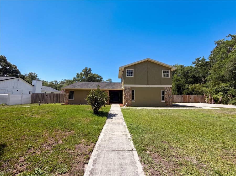 Property photo for 2534 VICTARRA CIRCLE, Lutz, FL