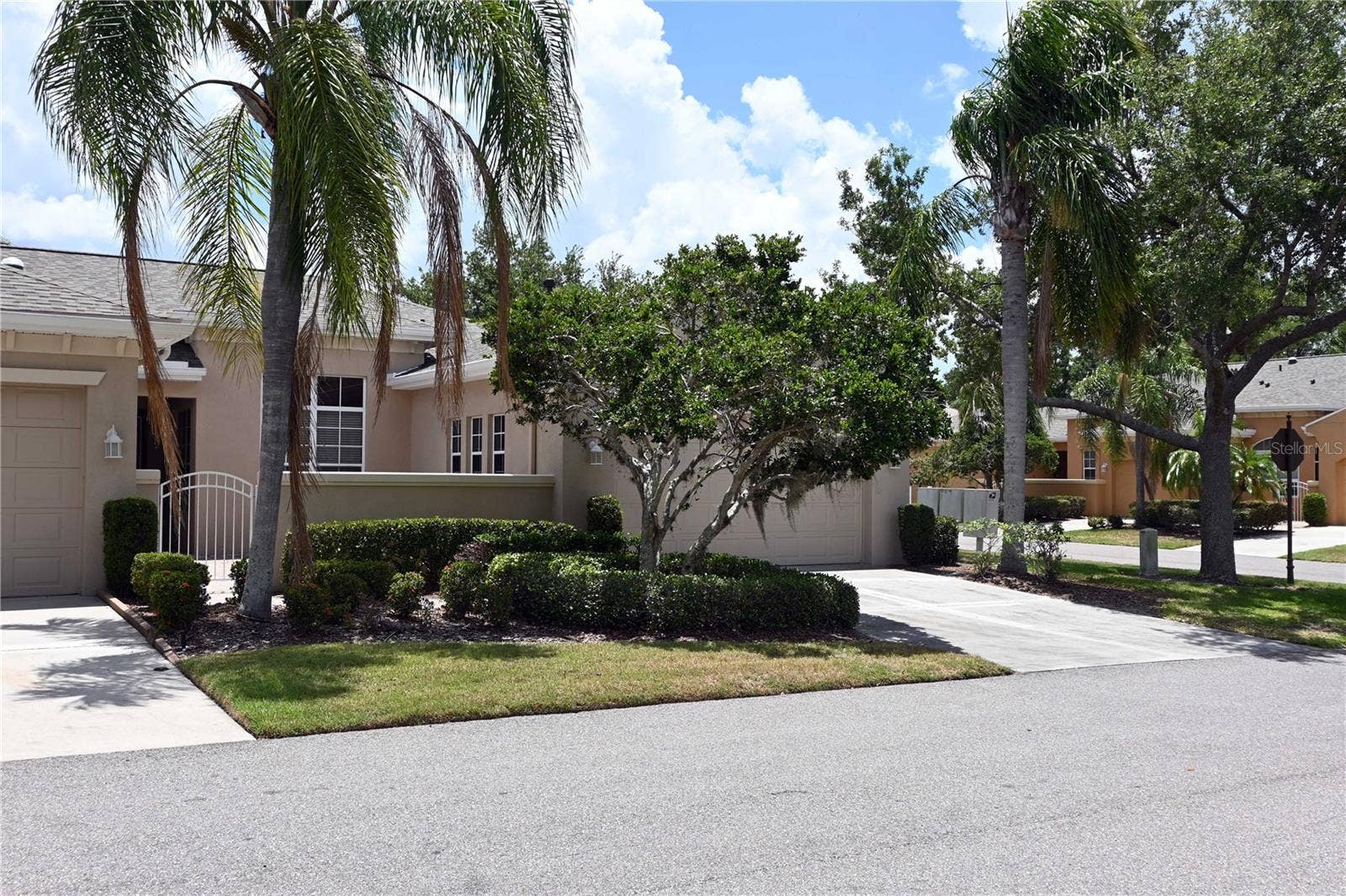 2294 SIFIELD GREENS WAY, #2294, Sun City Center, FL 33573