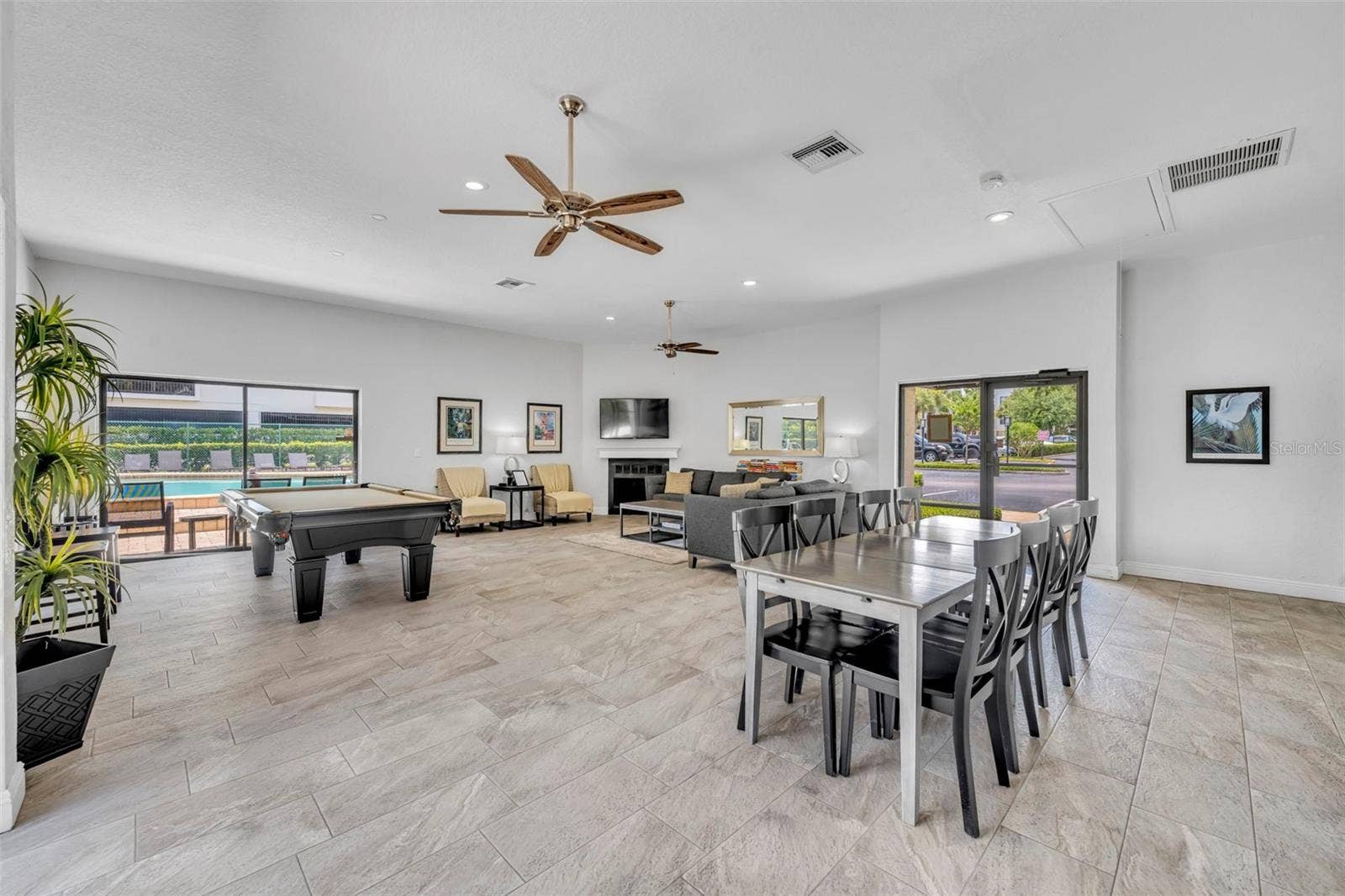 300 CAROLINA AVENUE, #402C, Winter Park, FL 32789 For resident enjoyment, the recently updated community clubhouse is the perfect backdrop to Park West's pool.
