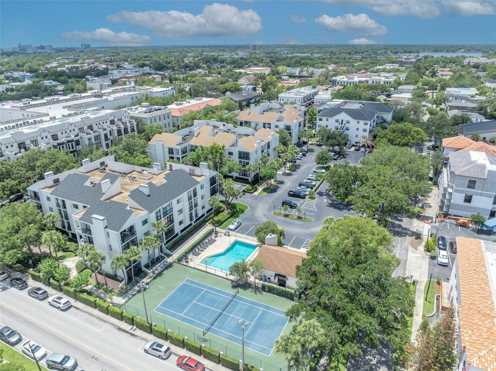 300 CAROLINA AVENUE, #402C, Winter Park, FL 32789 Claim this distinctive home, designed for the way you want to live, before this opportunity passes by!