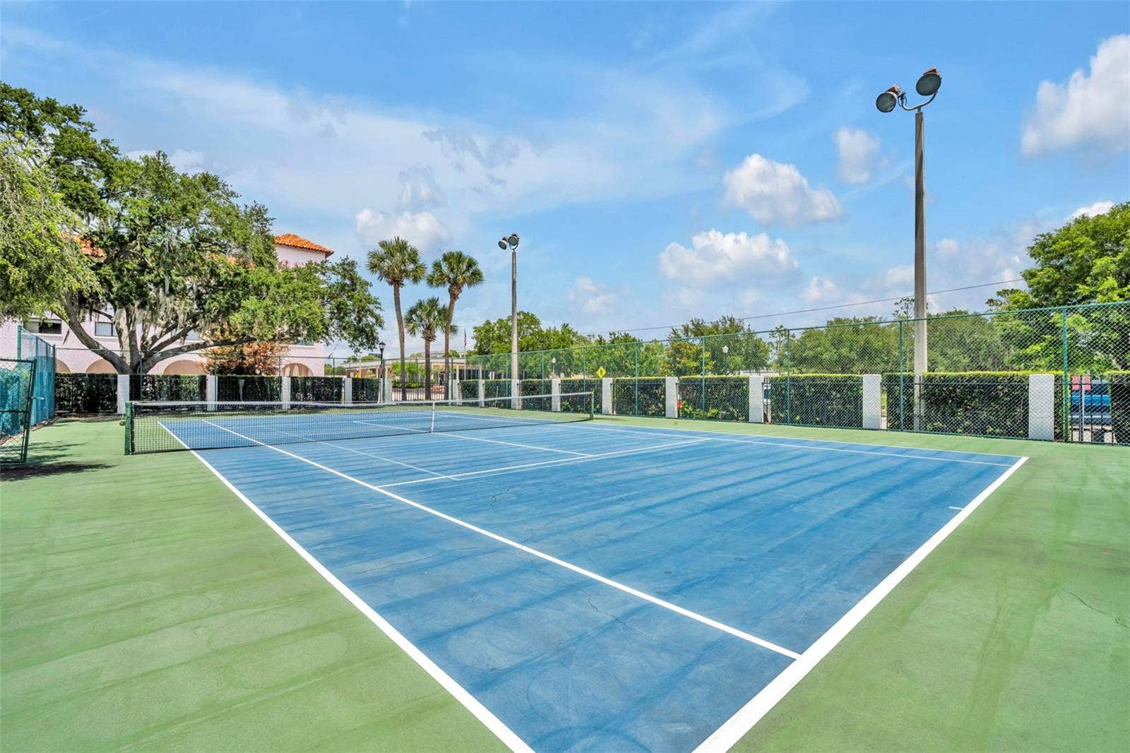 300 CAROLINA AVENUE, #402C, Winter Park, FL 32789 Also at Park West's recreation complex is a well-maintained tennis court with lights.
