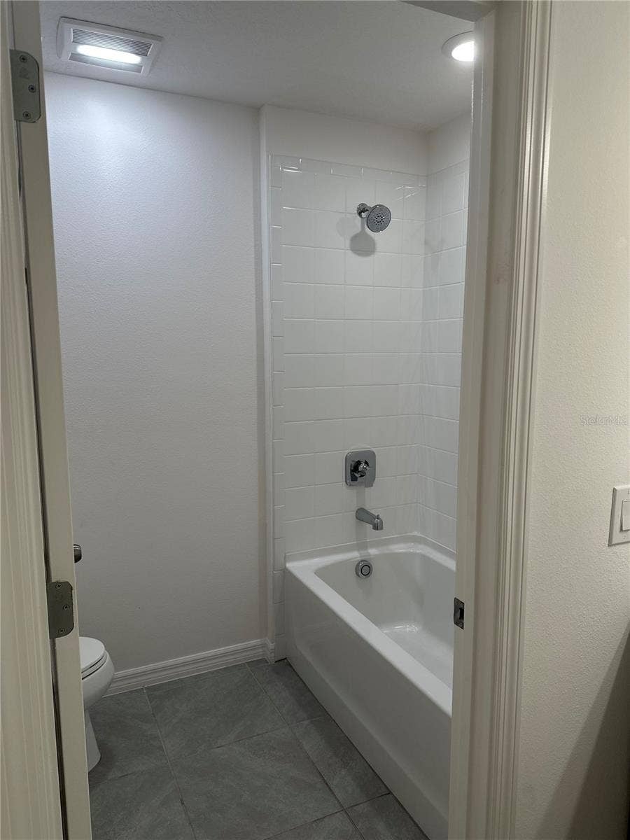 189 GLASS ONION DRIVE, Groveland, FL 34737
