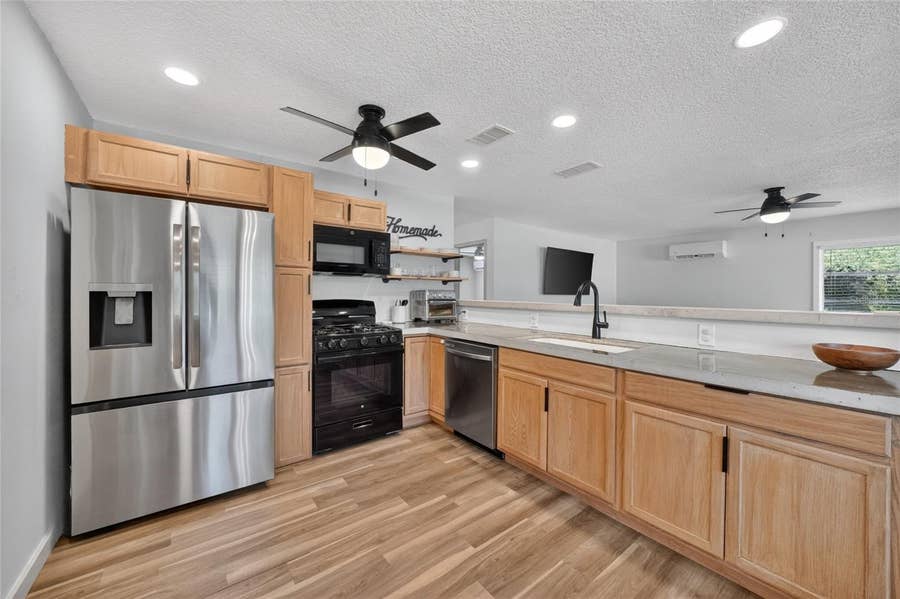Property photo for 529 E GOTTSCHE AVENUE, Eustis, FL