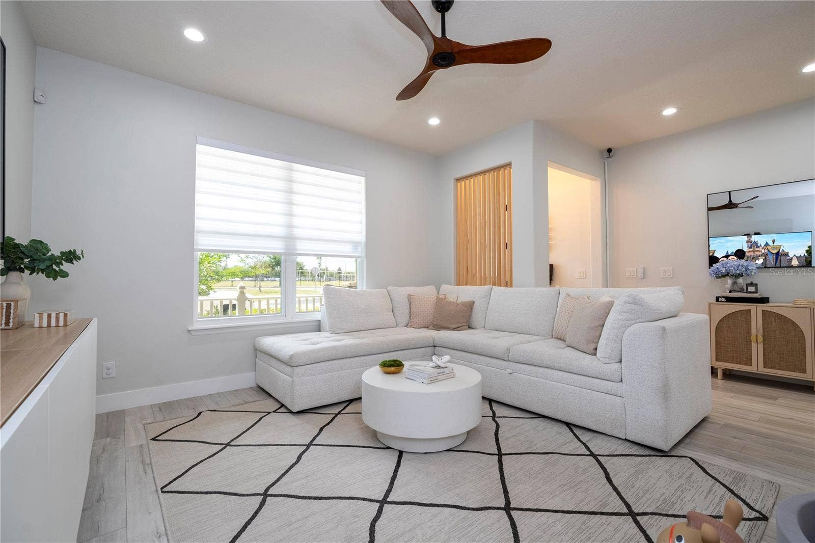 11861 VERMILLION AVENUE, Windermere, FL 34786 11861 VERMILLION AVENUE, Windermere, FL 34786