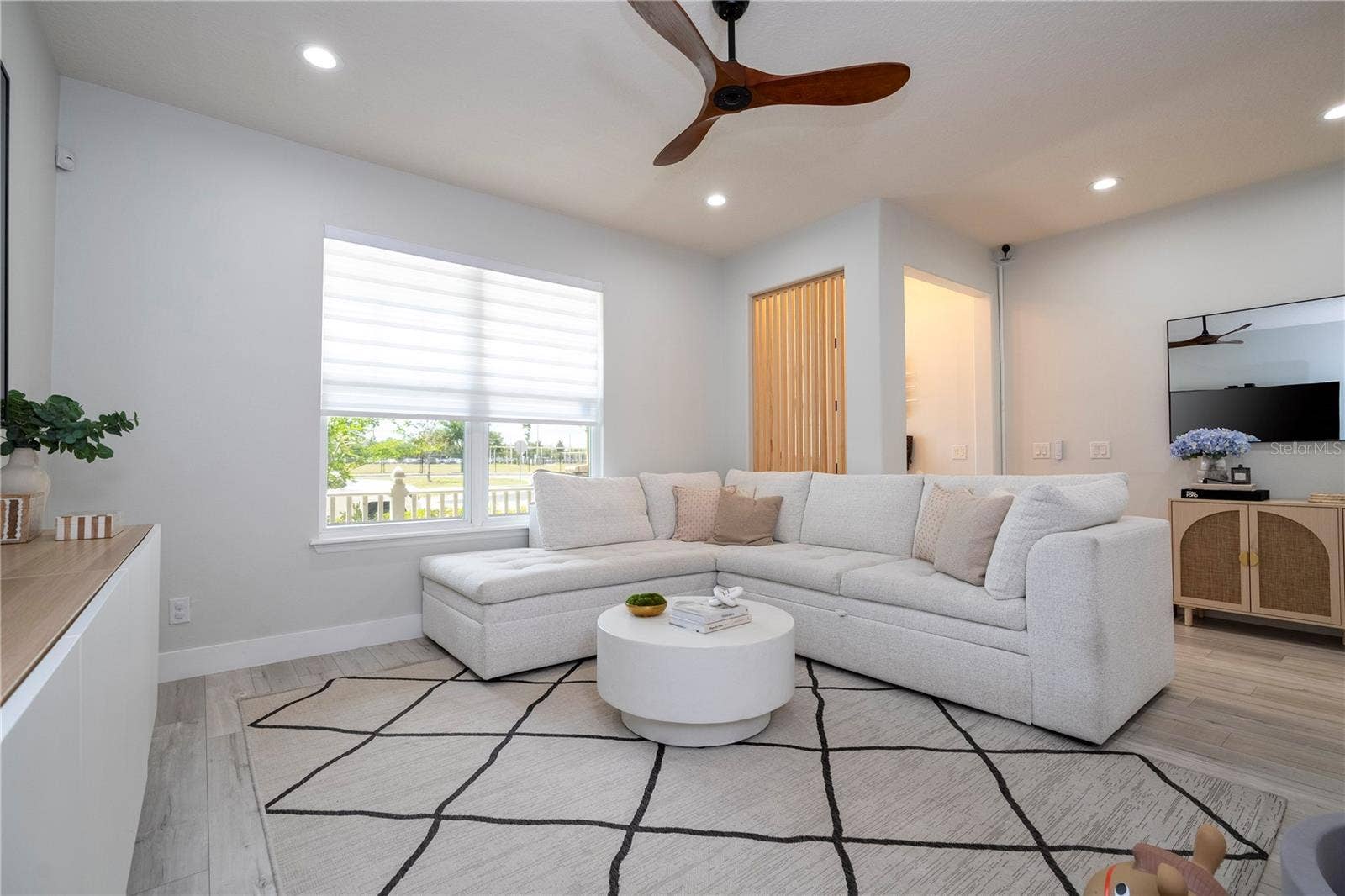 11861 VERMILLION AVENUE, Windermere, FL 34786 11861 VERMILLION AVENUE, Windermere, FL 34786