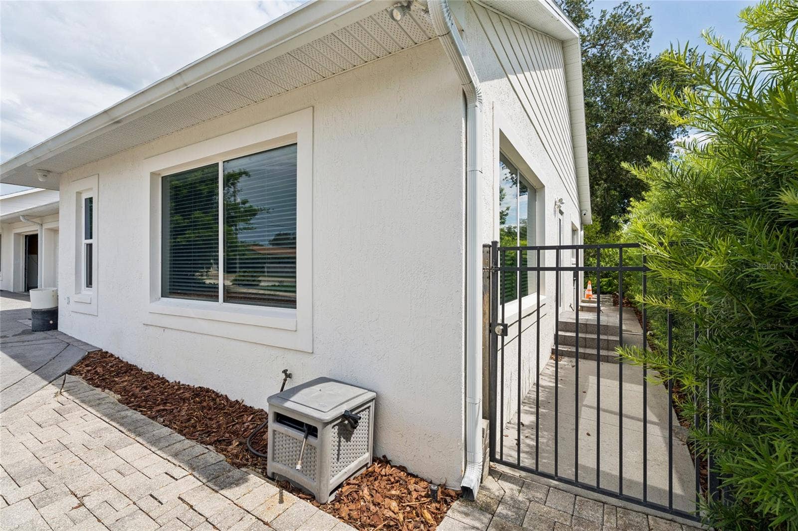 4404 SIMMONS ROAD, Orlando, FL 32812 Side Of the apartment