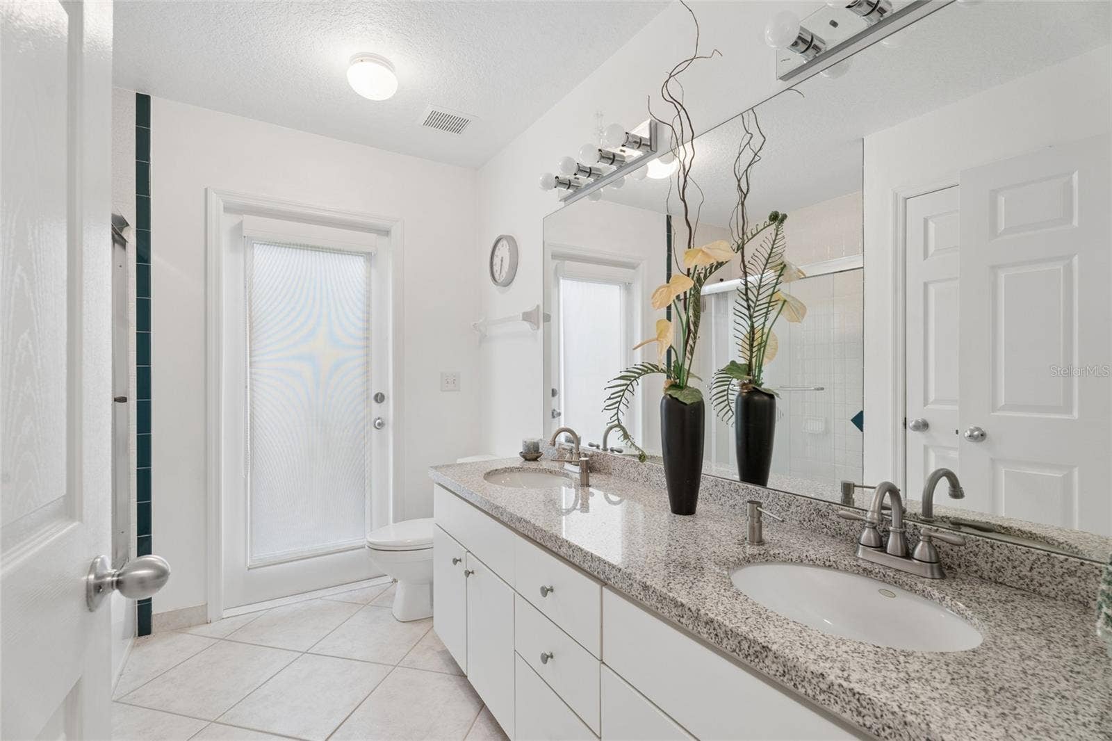 4404 SIMMONS ROAD, Orlando, FL 32812 Guest Bathroom