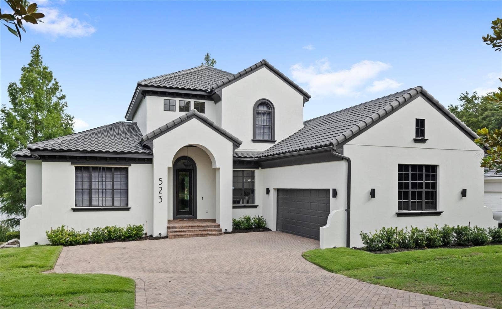 523 W BLUE WATER EDGE DRIVE, Eustis, FL 32736