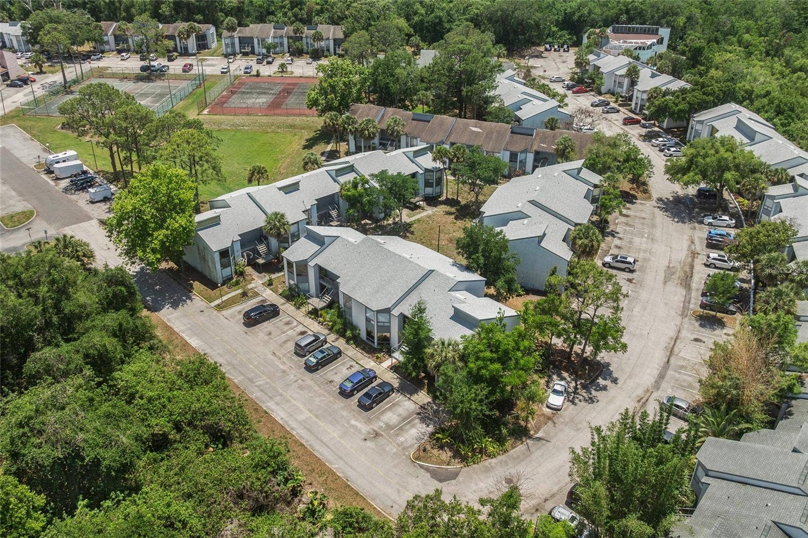 4310 LAKEWAY DRIVE, #12B, Orlando, FL 32839 4310 LAKEWAY DRIVE, #12B, Orlando, FL 32839