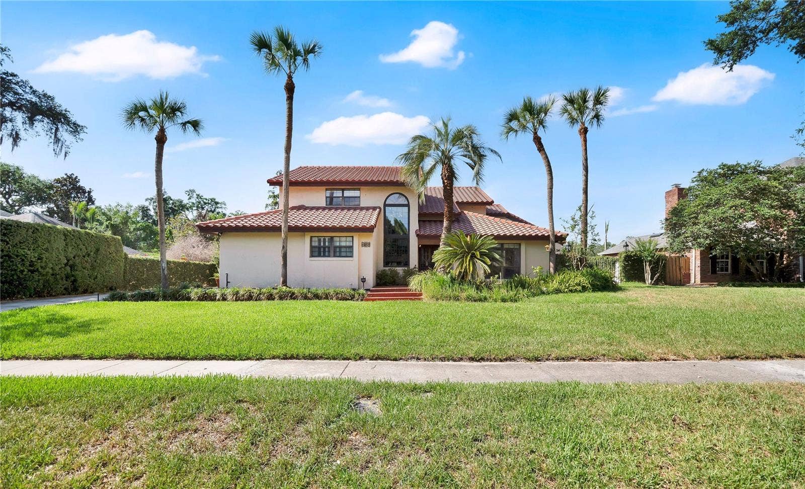 1367 CAMPBELL STREET, Orlando, FL 32806 This property sits on one-third of an acre in the desirable Southern Oaks neighborhood.
