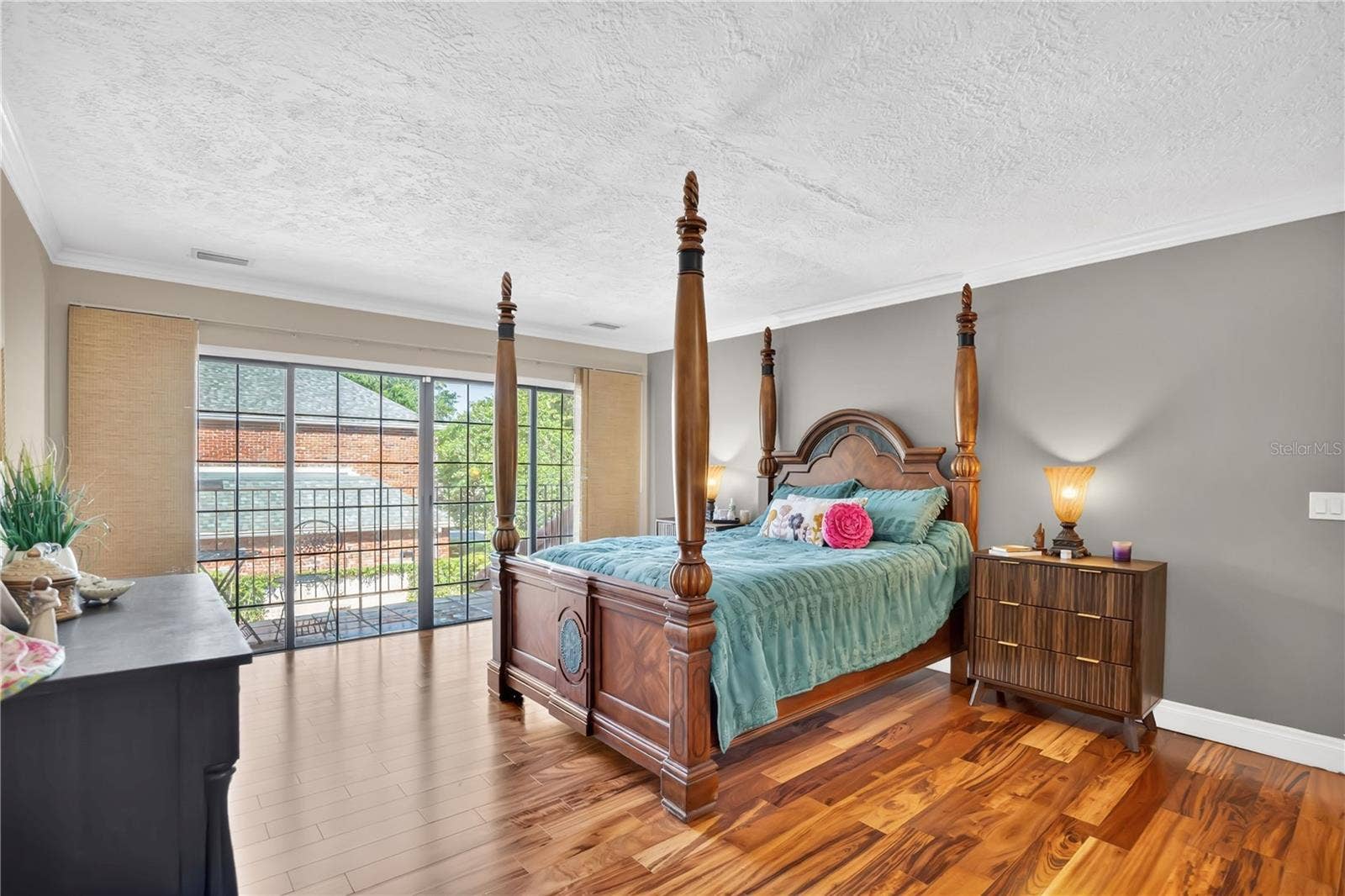 1367 CAMPBELL STREET, Orlando, FL 32806 All rooms on the second floor have been redone with engineered hardwood.