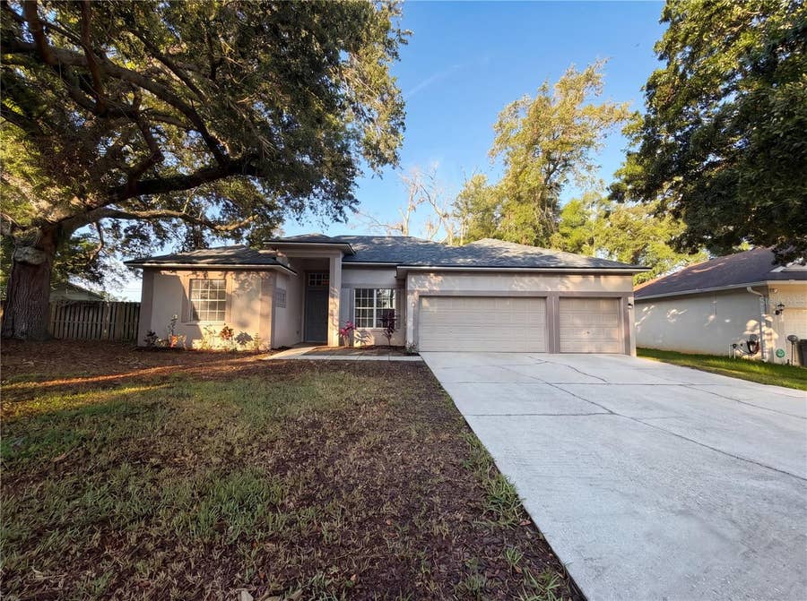 Property photo for 203 TAYLOR BAY LANE, Brandon, FL
