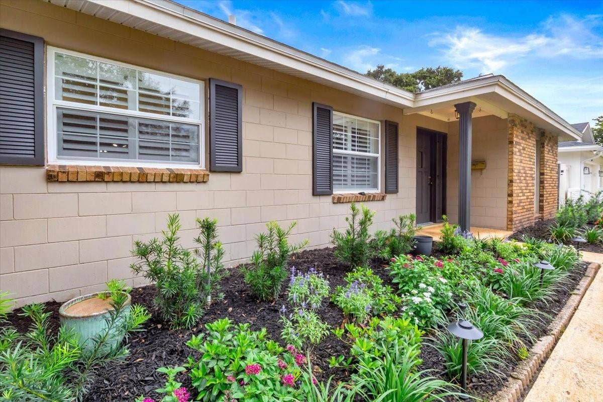 715 S RANGER BOULEVARD, Winter Park, FL 32792 Colorful new landscaping.