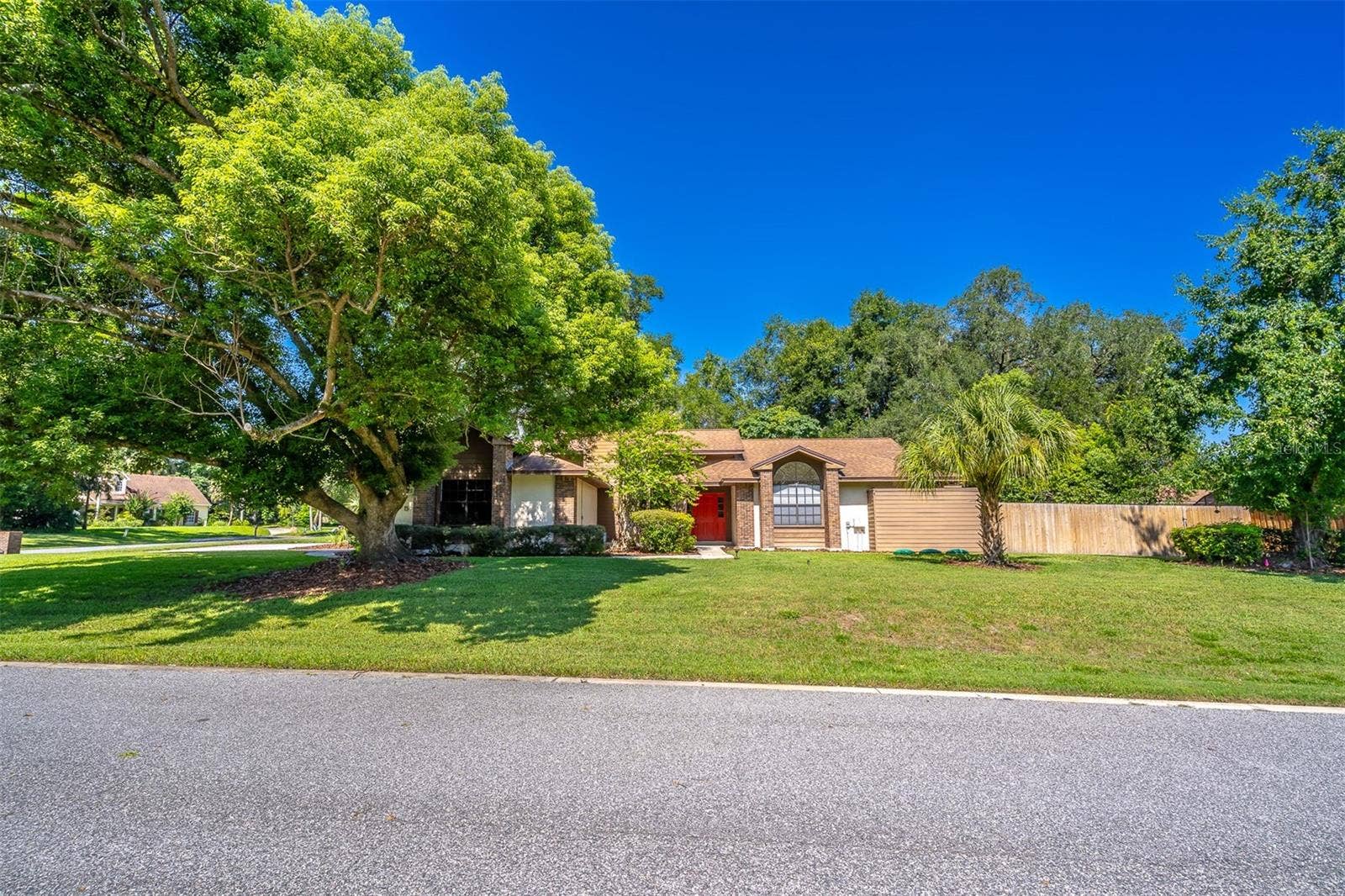 935 PINE SHADOW DRIVE, Apopka, FL 32712 Welcome to 935 Pine Shadow