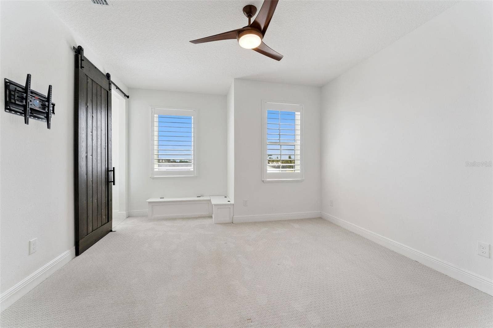 9652 ENGLISH LAUREL COURT, Orlando, FL 32827 9652 ENGLISH LAUREL COURT, Orlando, FL 32827