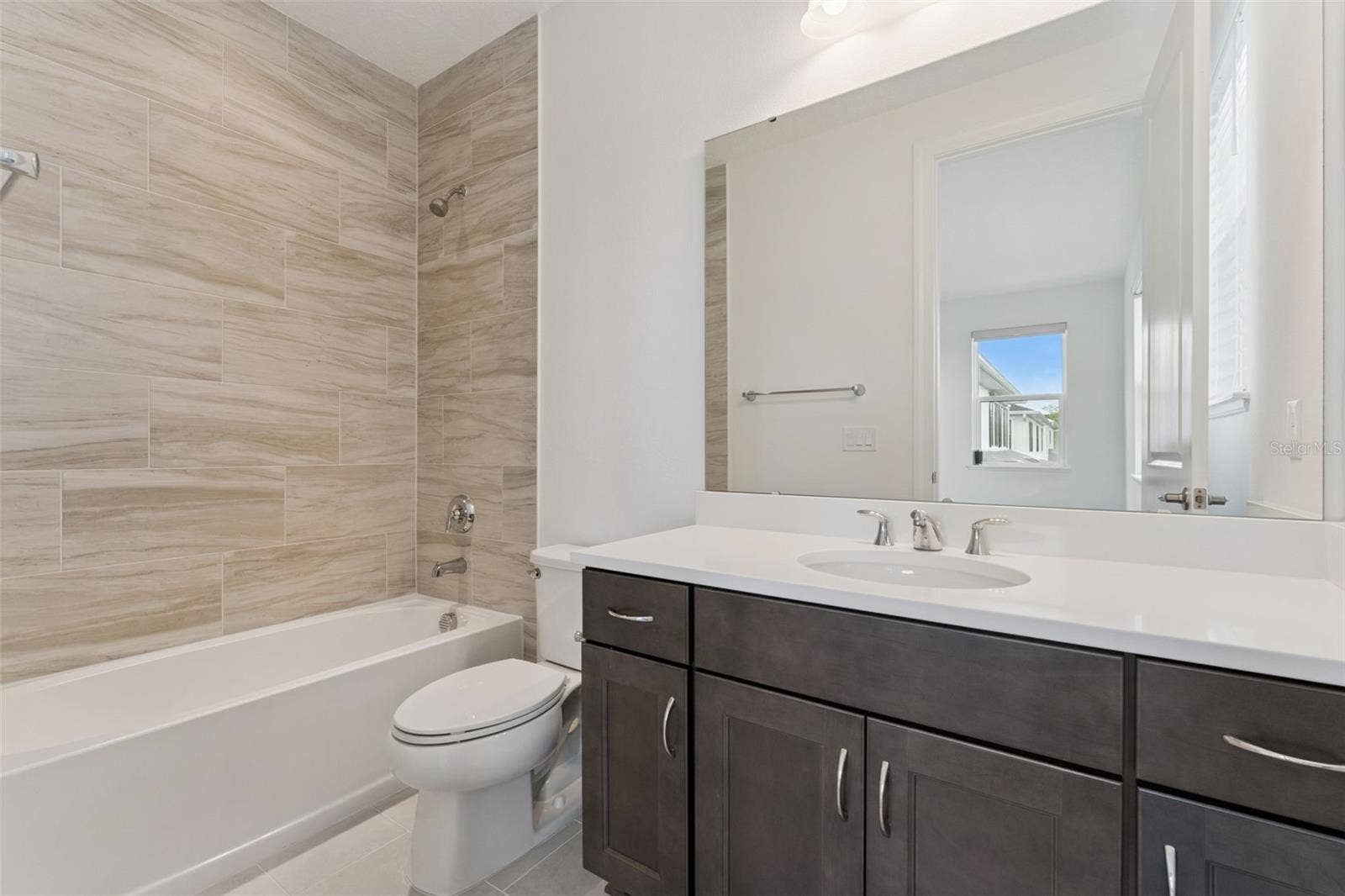 9652 ENGLISH LAUREL COURT, Orlando, FL 32827 9652 ENGLISH LAUREL COURT, Orlando, FL 32827