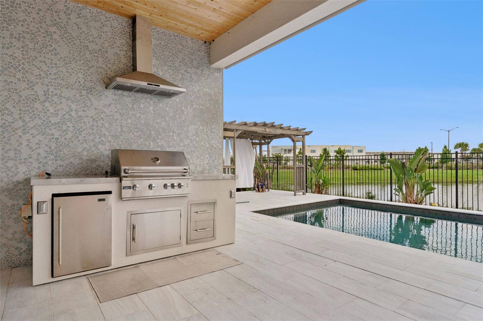 9652 ENGLISH LAUREL COURT, Orlando, FL 32827 9652 ENGLISH LAUREL COURT, Orlando, FL 32827