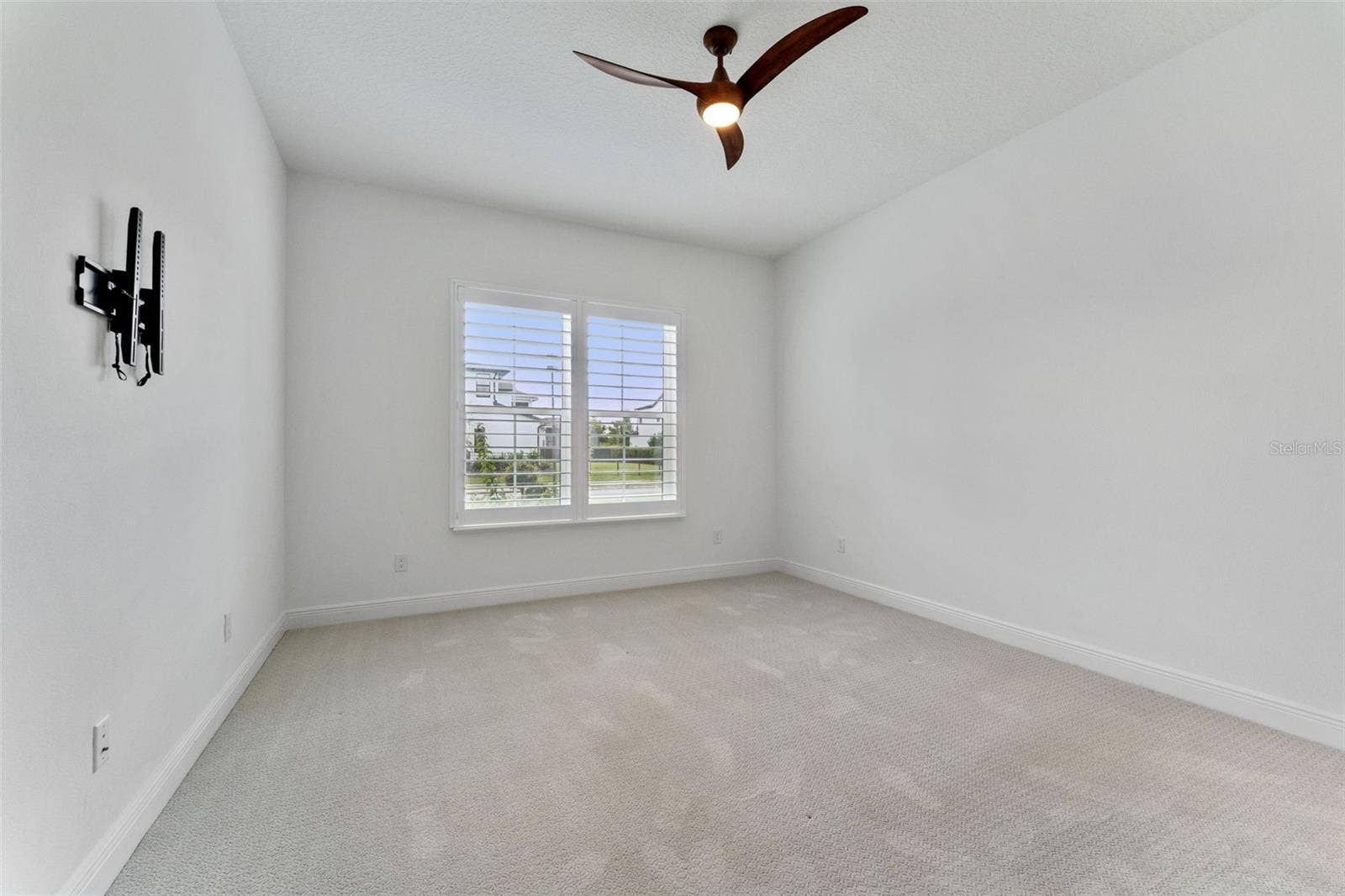 9652 ENGLISH LAUREL COURT, Orlando, FL 32827 9652 ENGLISH LAUREL COURT, Orlando, FL 32827