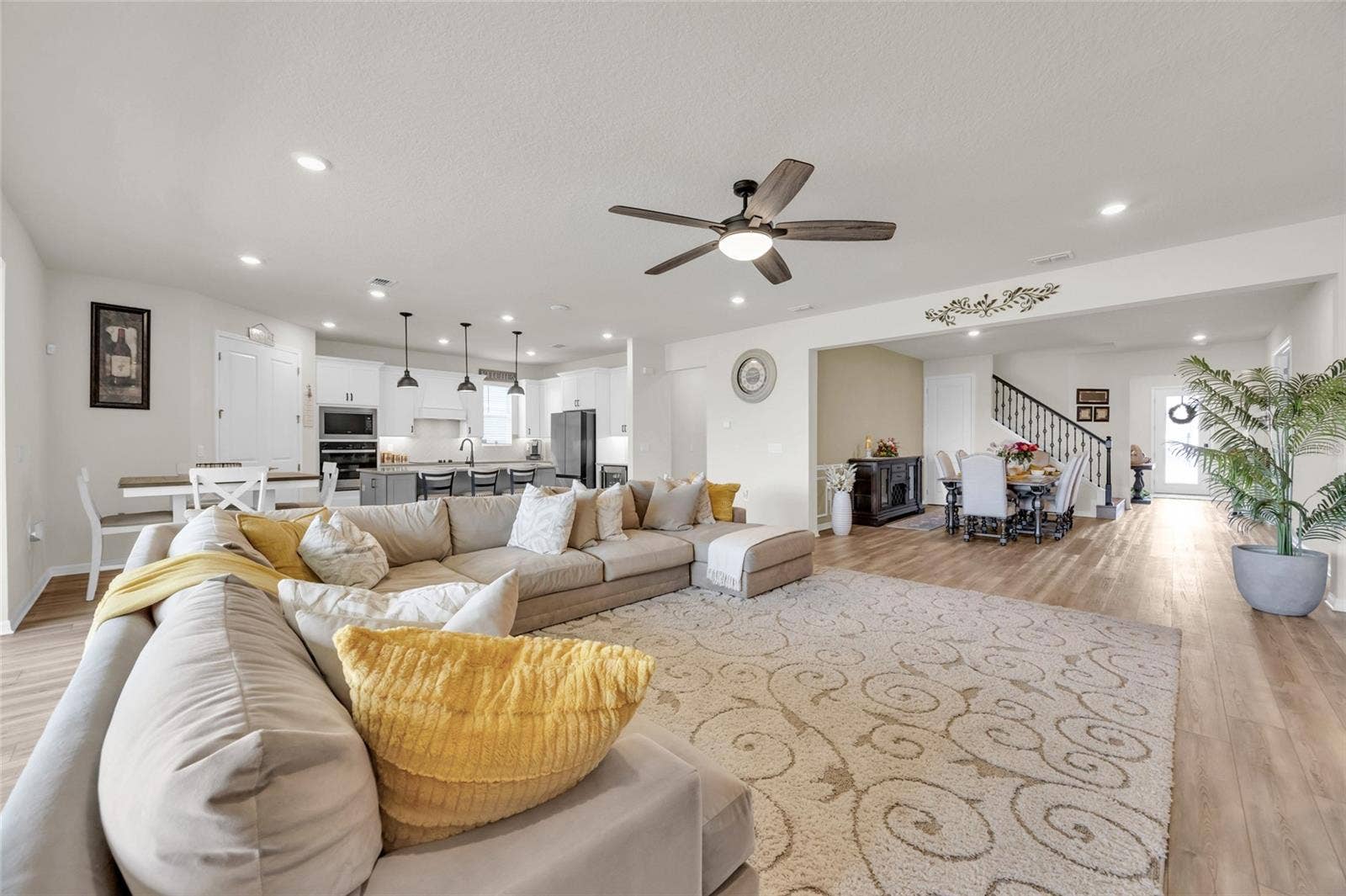 3286 MAINSAIL COURT, Winter Garden, FL 34787 3286 MAINSAIL COURT, Winter Garden, FL 34787