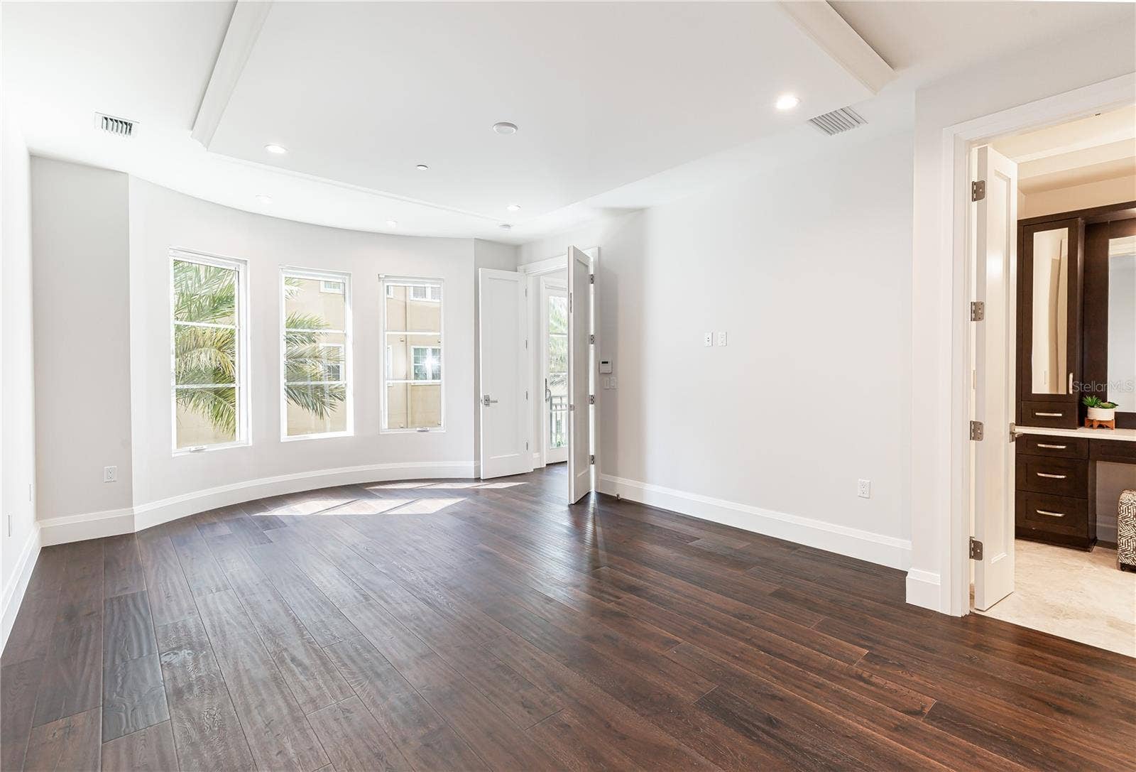 125 S INTERLACHEN AVENUE, #2, Winter Park, FL 32789 125 S INTERLACHEN AVENUE, #2, Winter Park, FL 32789