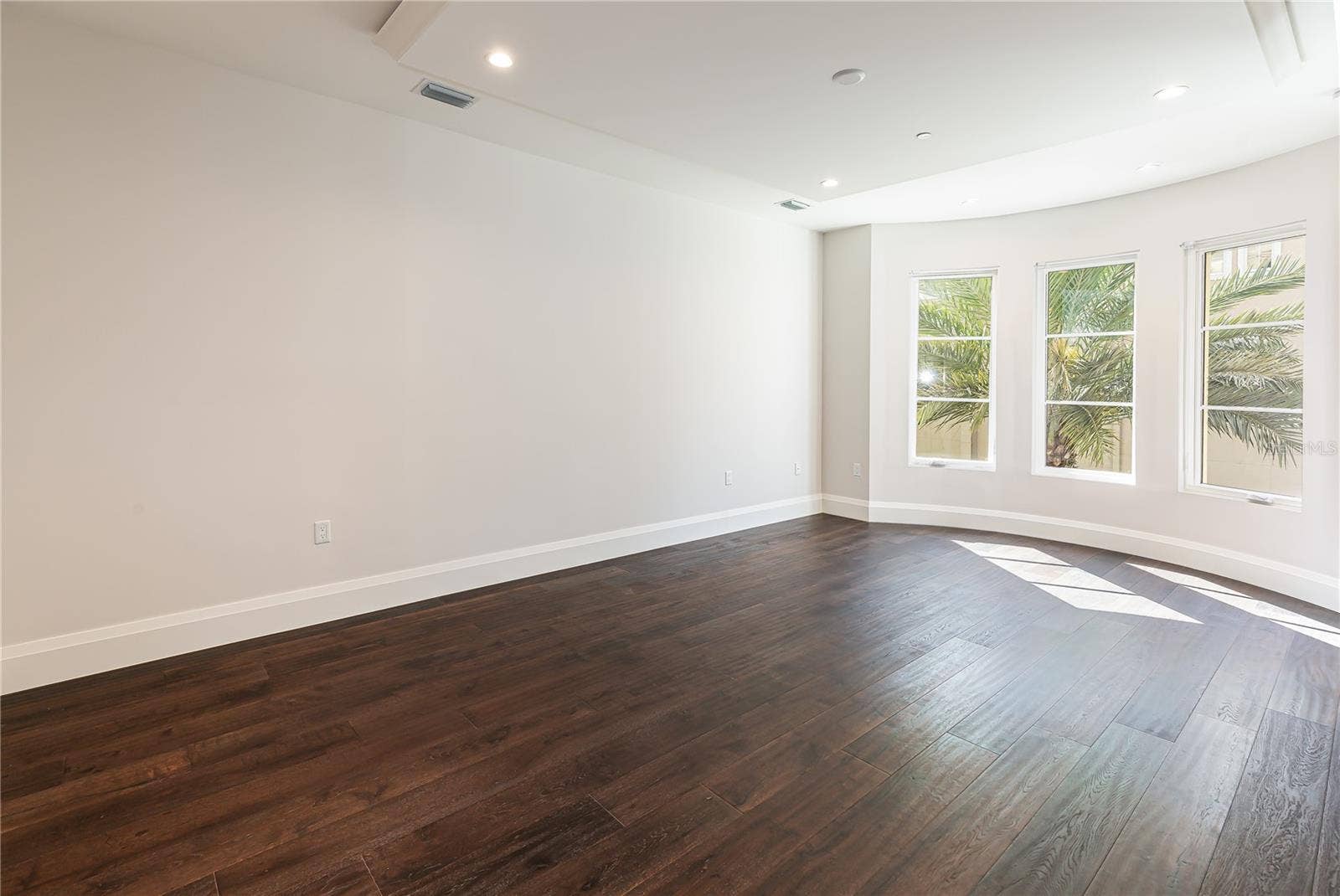 125 S INTERLACHEN AVENUE, #2, Winter Park, FL 32789 125 S INTERLACHEN AVENUE, #2, Winter Park, FL 32789